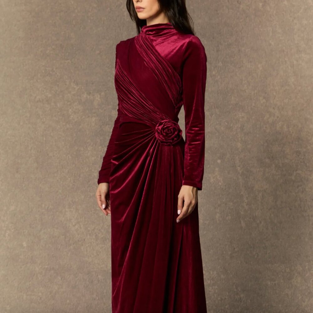 NWT Sunfere Ruched Velvet Gown - Size XL